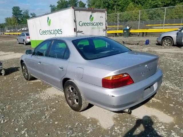 19UUA56621A017905 - 2001 ACURA 3.2TL SILVER photo 3