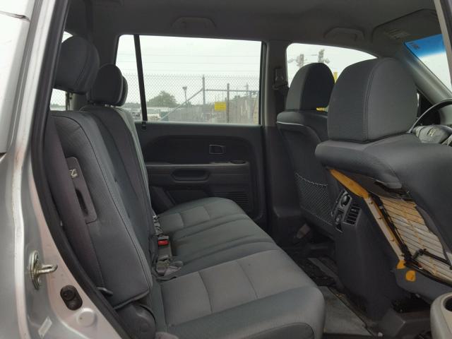 5FNYF18196B005728 - 2006 HONDA PILOT LX SILVER photo 6