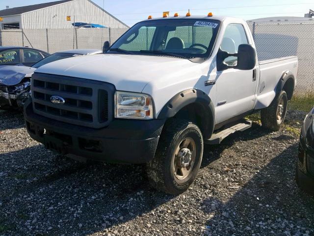 1FTSF21P56EB77511 - 2006 FORD F250 SUPER WHITE photo 2