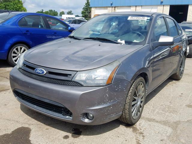 1FAHP3GN0AW294411 - 2010 FORD FOCUS SES GRAY photo 2