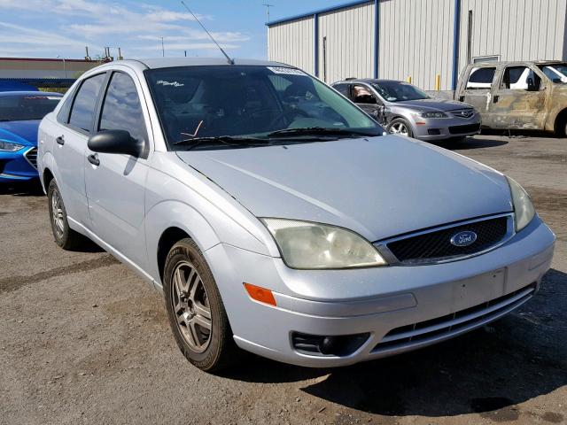 1FAFP34N25W246197 - 2005 FORD FOCUS ZX4 GRAY photo 1