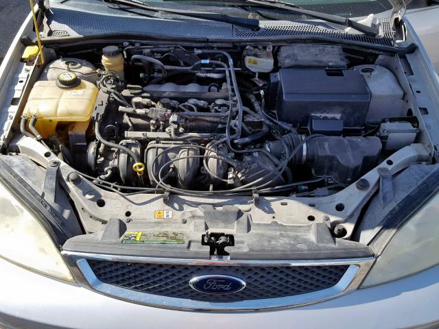 1FAFP34N25W246197 - 2005 FORD FOCUS ZX4 GRAY photo 7