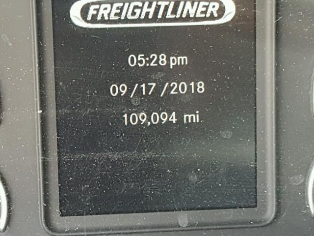 3AKJHHDR5JSJW7715 - 2018 FREIGHTLINER CASCADIA 1 WHITE photo 8