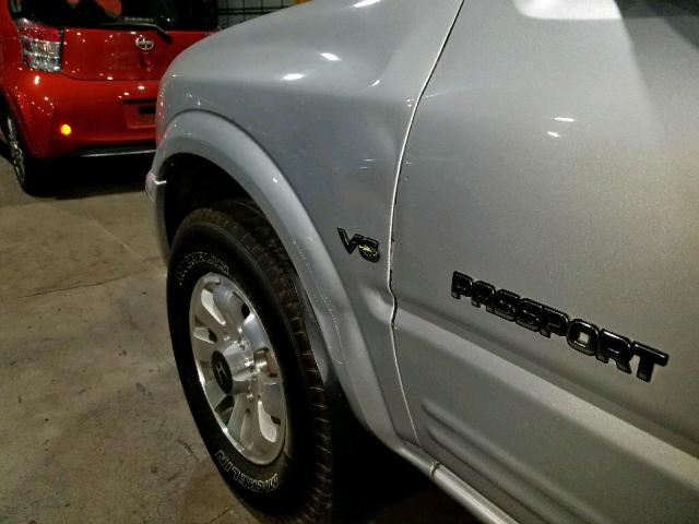 4S6DM58W514406087 - 2001 HONDA PASSPORT E 银色 照片 9