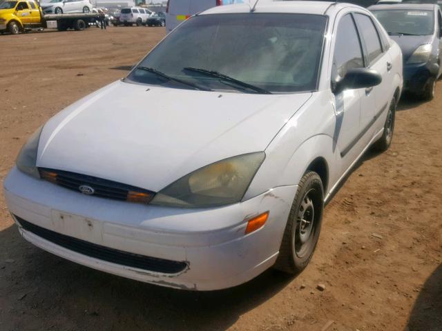 1FAFP33ZX3W282219 - 2003 FORD FOCUS LX WHITE photo 2