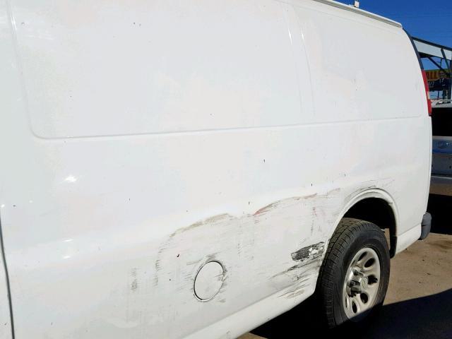 1GCUHAD48A1156280 - 2010 CHEVROLET EXPRESS G1 WHITE photo 9