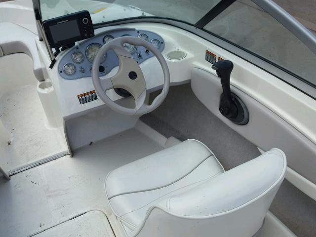 MXPC30NDJ304 - 2004 MAXU BOAT WHITE photo 12