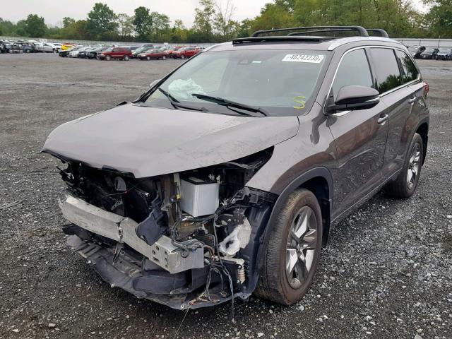 5TDDZRFH7HS360495 - 2017 TOYOTA HIGHLANDER GRAY photo 2