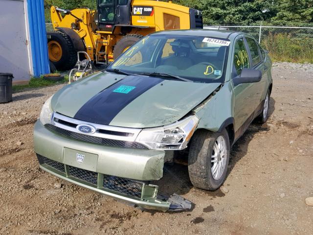 1FAHP34N58W213742 - 2008 FORD FOCUS S/SE GREEN photo 2