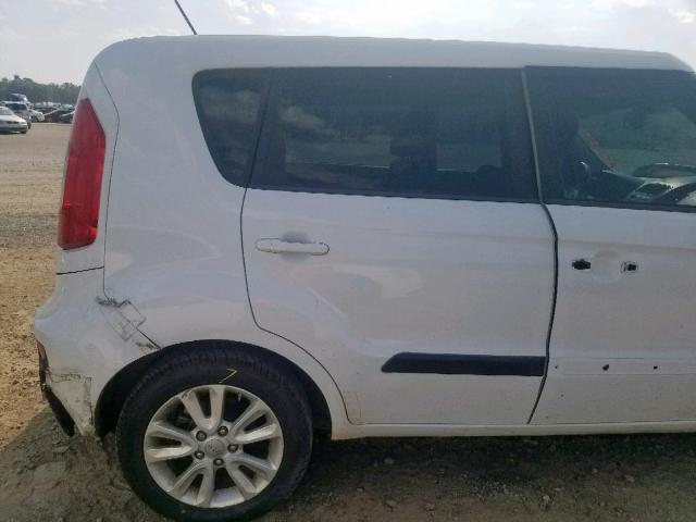 KNDJT2A5XC7357344 - 2012 KIA SOUL WHITE photo 9