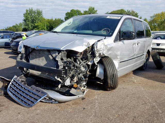 2A4RR5D14AR109091 - 2010 CHRYSLER TOWN & COU ვერცხლისფერი ფოტო 2