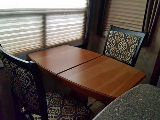 4YDF37122F4701745 - 2015 KEYSTONE MONTANA CREAM photo 7