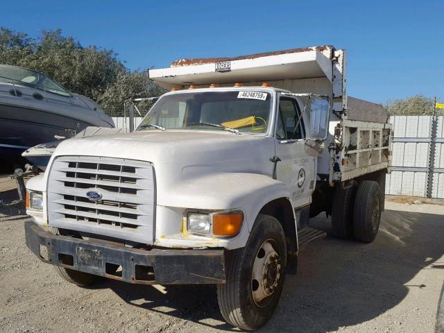 1FDPF80C1WVA15376 - 1998 FORD F800 WHITE photo 2