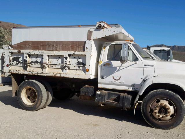 1FDPF80C1WVA15376 - 1998 FORD F800 WHITE photo 9