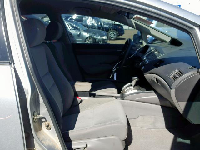 2HGFA1F57BH308850 - 2011 HONDA CIVIC LX فضي صورة 5