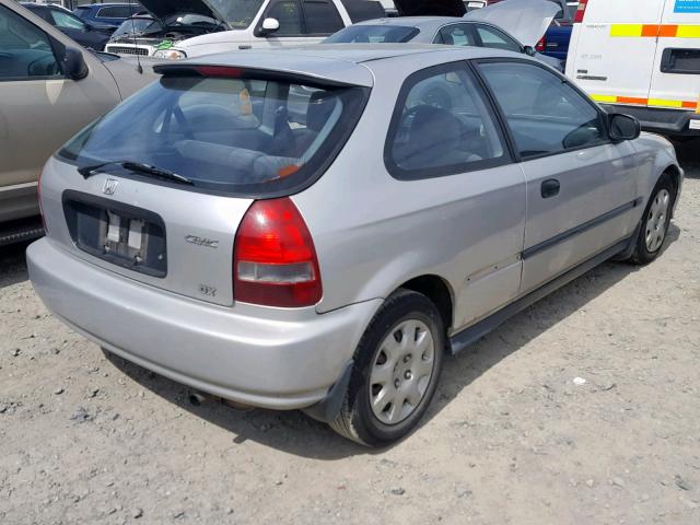 2HGEJ6448YH112105 - 2000 HONDA CIVIC DX SILVER photo 4