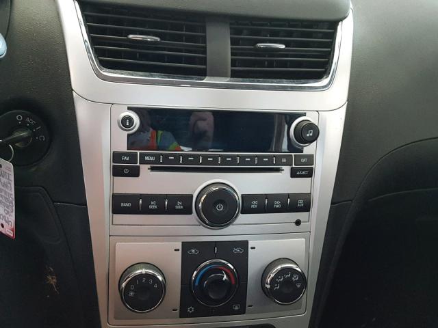 1G1ZC5EB0AF115646 - 2010 CHEVROLET MALIBU 1LT SILVER photo 9