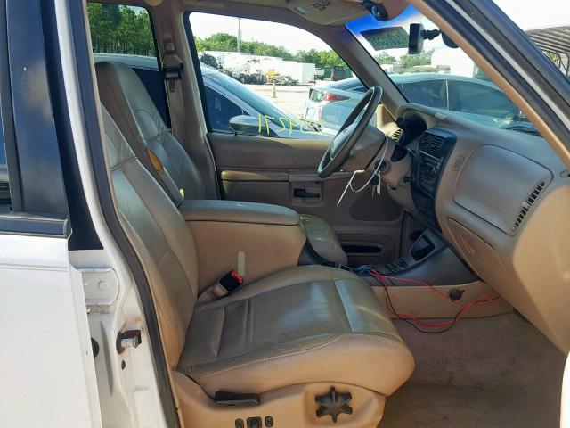 1FMZU64P4YZB06685 - 2000 FORD EXPLORER E WHITE photo 5