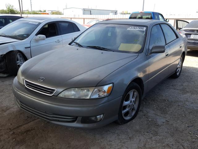 JT8BF28G510337719 - 2001 LEXUS ES 300 GRAY photo 2