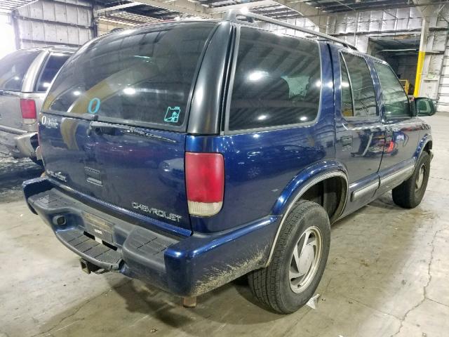 1GNDT13W7Y2124692 - 2000 CHEVROLET BLAZER BLUE photo 4