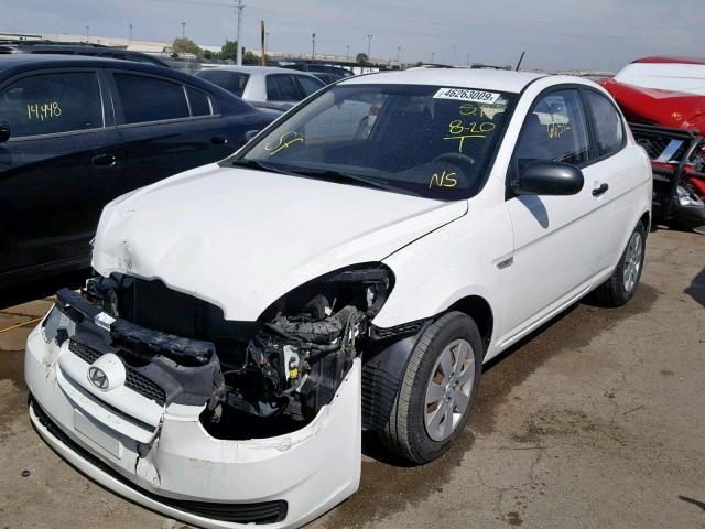 KMHCM3AC2BU194341 - 2011 HYUNDAI ACCENT GL WHITE photo 2