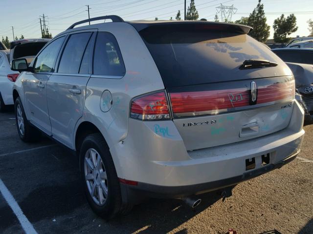 2LMDU68C37BJ26983 - 2007 LINCOLN MKX CREAM photo 3