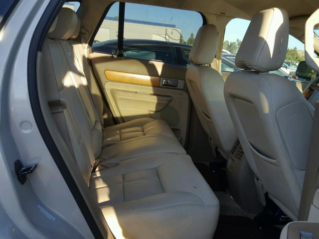 2LMDU68C37BJ26983 - 2007 LINCOLN MKX CREAM photo 6