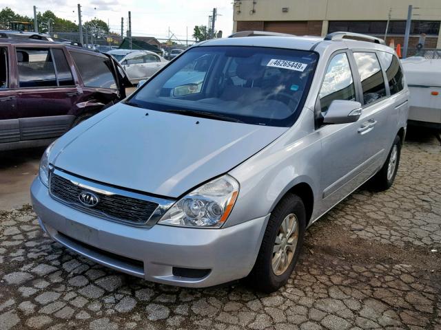 KNDMG4C70C6446826 - 2012 KIA SEDONA LX SILVER photo 2