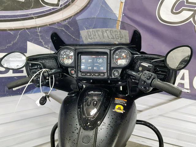 56KTCDAA1J3361413 - 2018 INDIAN MOTORCYCLE CO. CHIEFTAIN BLACK photo 5