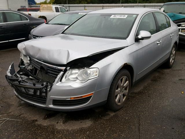 WVWJK73C68E139710 - 2008 VOLKSWAGEN PASSAT TUR SILVER photo 2