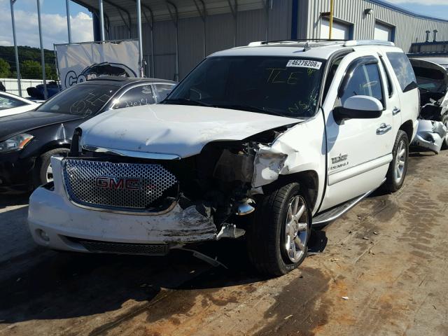 1GKFK63887J157776 - 2007 GMC YUKON DENA WHITE photo 2