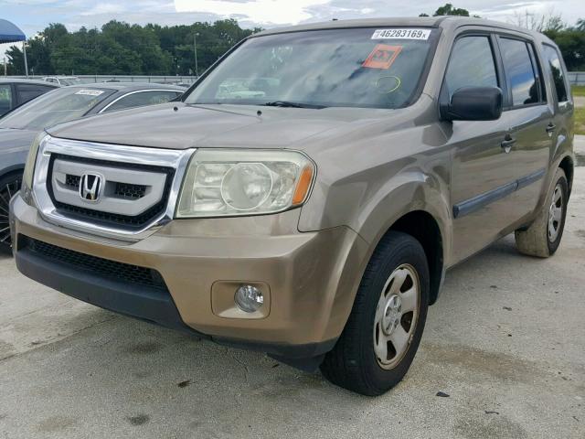 5FNYF38219B019180 - 2009 HONDA PILOT LX GOLD photo 2