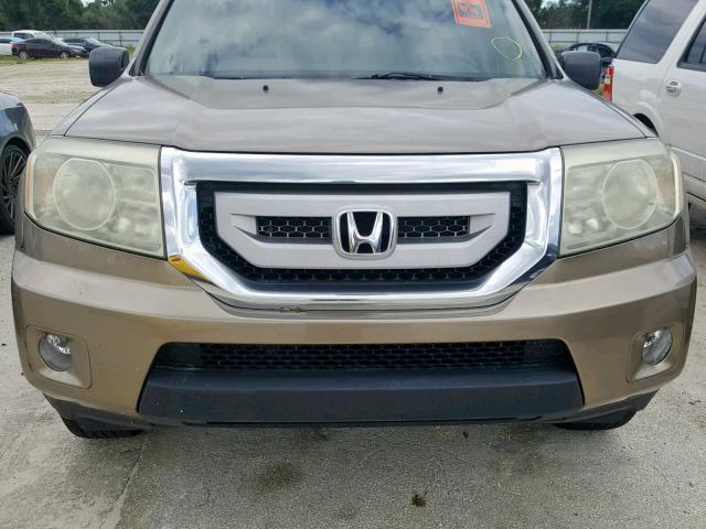 5FNYF38219B019180 - 2009 HONDA PILOT LX GOLD photo 9