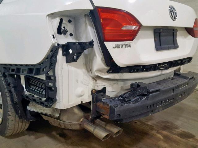 3VW1K7AJ8DM389713 - 2013 VOLKSWAGEN JETTA BASE Սպիտակ լուսանկար 9