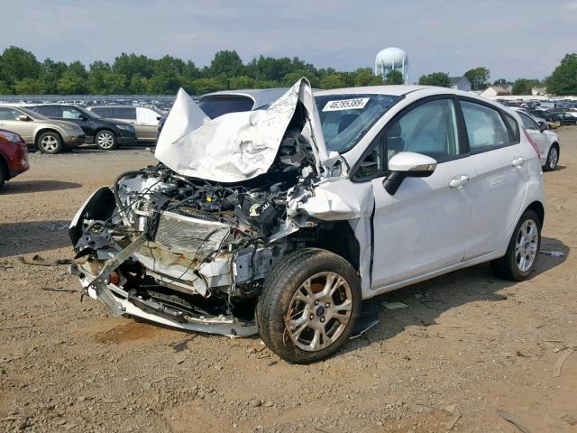 3FADP4EJ9GM165421 - 2016 FORD FIESTA SE WHITE photo 2