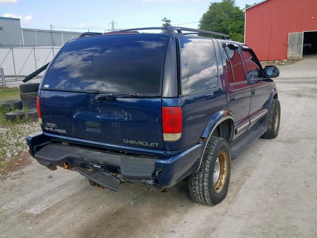 1GNDT13W0Y2226562 - 2000 CHEVROLET BLAZER BLUE photo 4