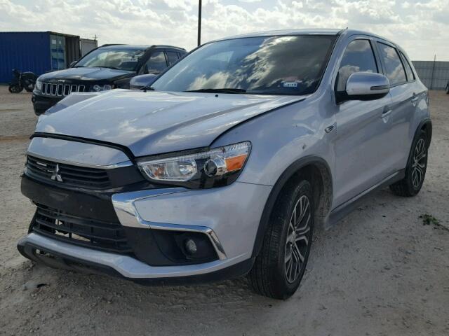 JA4AP3AU6GZ026508 - 2016 MITSUBISHI OUTLANDER SILVER photo 2