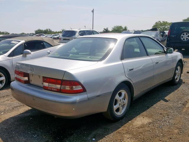 JT8BF28G7Y5078759 - 2000 LEXUS ES 300 SILVER photo 4