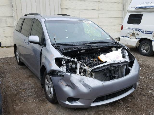 5TDKZ3DC4HS896221 - 2017 TOYOTA SIENNA LE SILVER photo 1