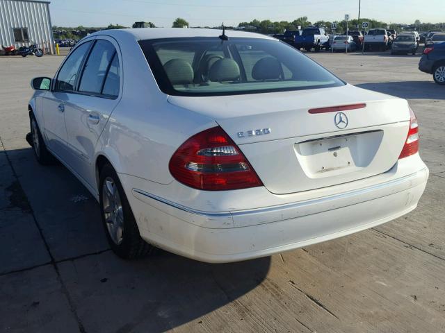 WDBUF65J34A525606 - 2004 MERCEDES-BENZ E 320 WHITE photo 3