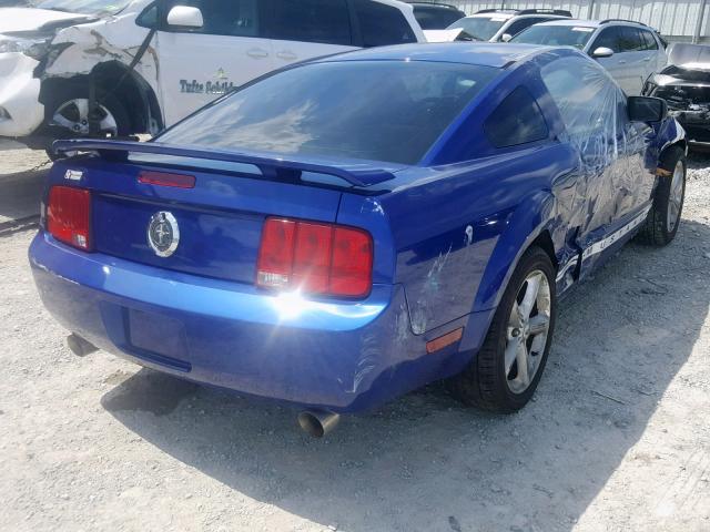 1ZVFT80N255117324 - 2005 FORD MUSTANG BLUE photo 4