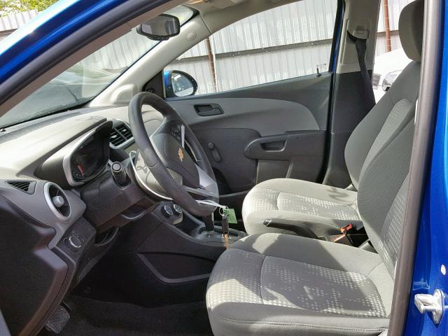 1G1JB5SH2H4174986 - 2017 CHEVROLET SONIC LS BLUE photo 5