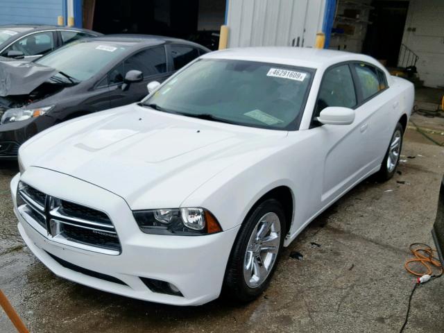 2C3CDXHG5CH129089 - 2012 DODGE CHARGER SX WHITE photo 2