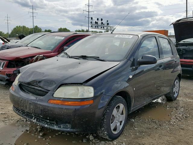 KL1TD666X8B088398 - 2008 CHEVROLET AVEO BASE BLACK photo 2