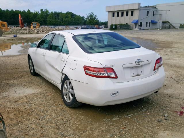 4T1BF3EK7BU604476 - 2011 TOYOTA CAMRY BASE WHITE photo 3