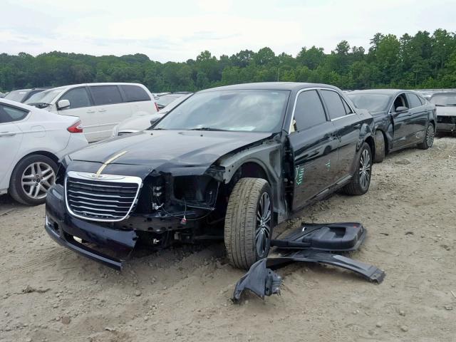 2C3CCAGG1EH205038 - 2014 CHRYSLER 300 S BLACK photo 2