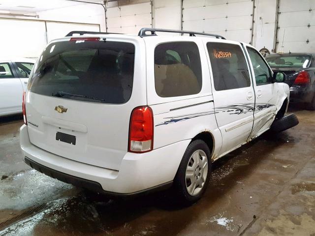 1GNDV33118D153135 - 2008 CHEVROLET UPLANDER L WHITE photo 4