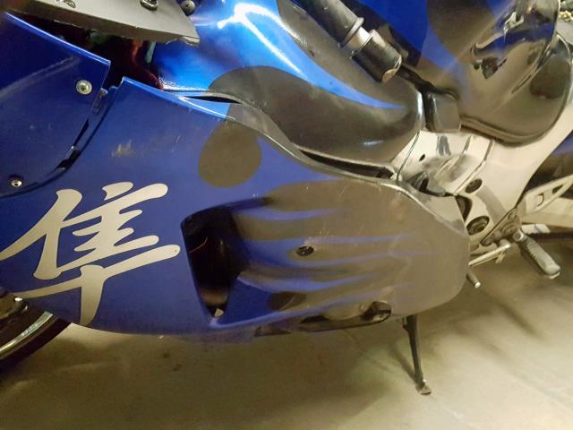 JS1GW71A212103224 - 2001 SUZUKI GSX1300 R BLUE photo 9