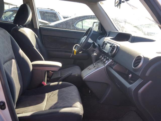 JTLZE4FE9EJ065051 - 2014 TOYOTA SCION XB Күміс фото 5