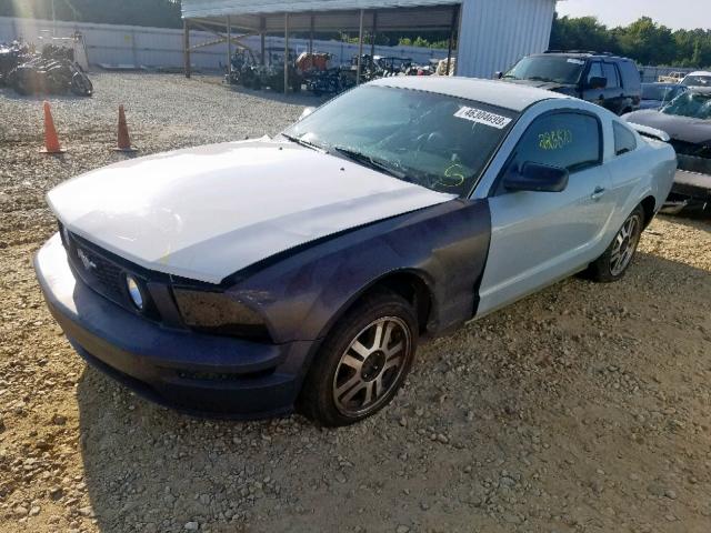 1ZVFT82H755153405 - 2005 FORD MUSTANG GT BLUE photo 2